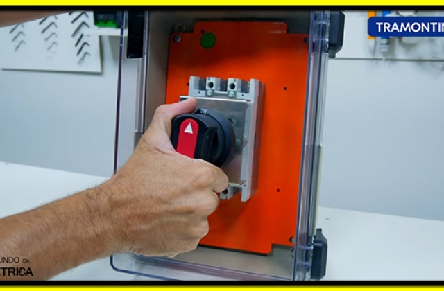 Como instalar disjuntor em quadro elétrico com manopla rotativa?
