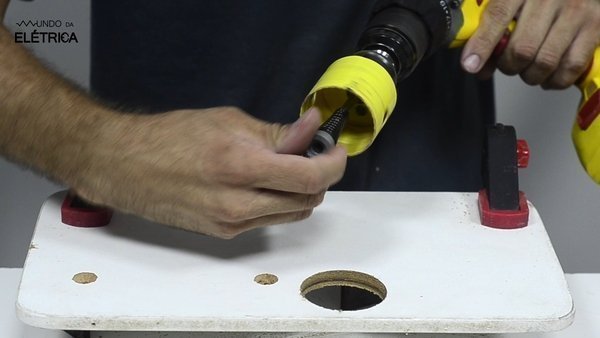 Como usar serra copo?