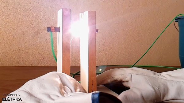 Quem inventou a lâmpada, Thomas Edison?