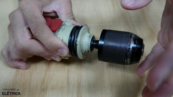 Parte elétrica da parafusadeira