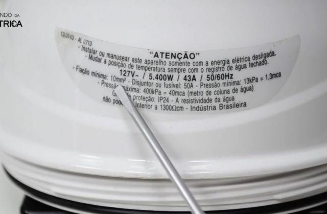 Fio do chuveiro mais fino que o da instalação, por quê?